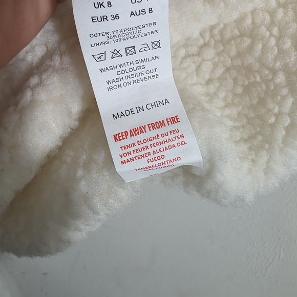 PrettyLittleThing Cream Teddy Jacket - Picture 3 of 8